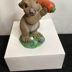 Bunny carrying carrot